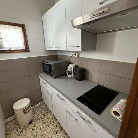 Proche Du Centre-ville Apartament LʼÎle-Rousse